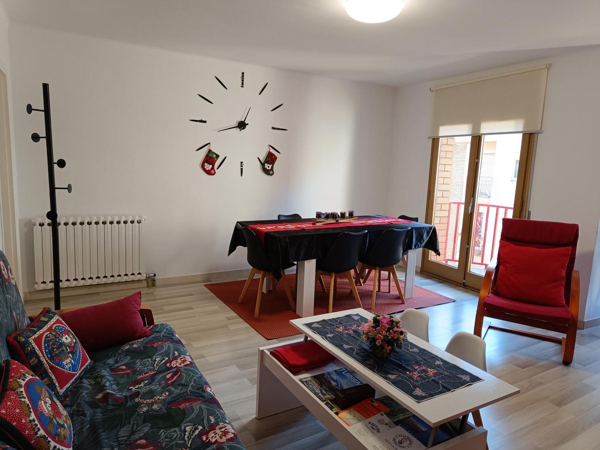 Apartamento Confort I La Seu d'Urgell Exteriör bild