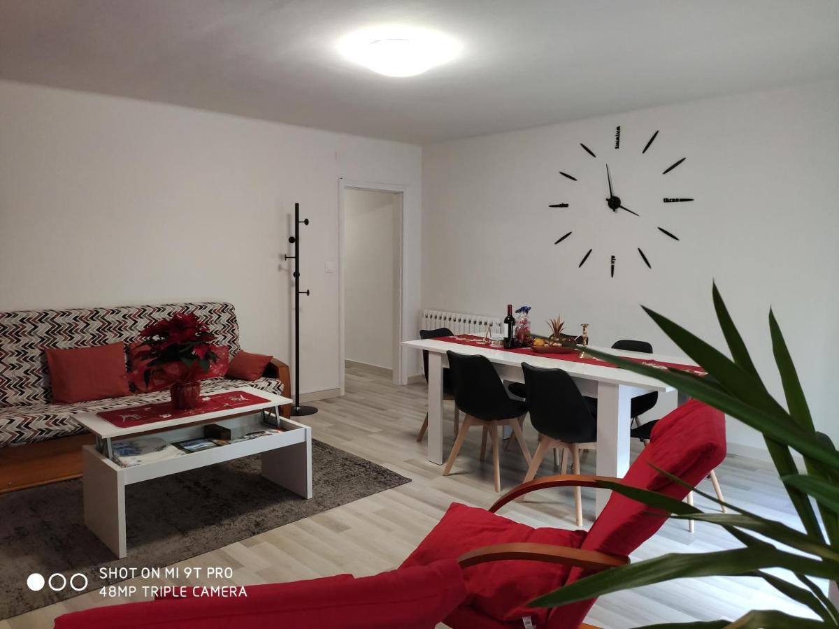 Apartamento Confort I La Seu d'Urgell Exteriör bild