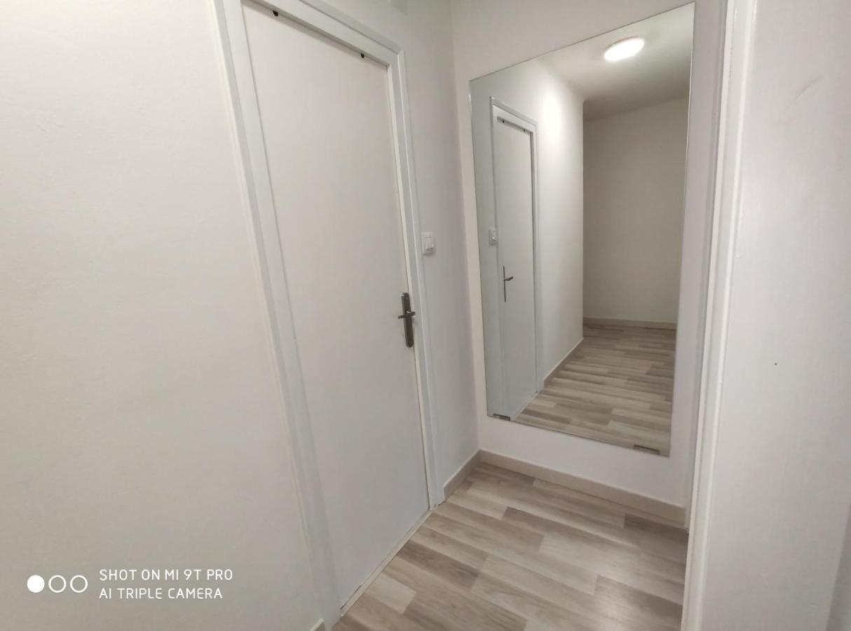 Apartamento Confort I La Seu d'Urgell Exteriör bild